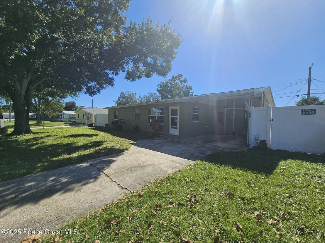 Photo of 5120 Martin Lane