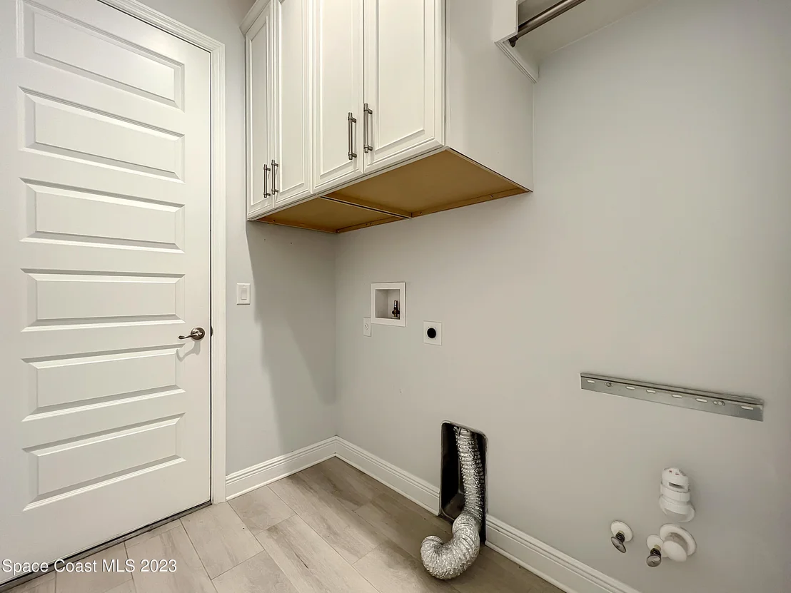 Photo of 6775 Angeles Road
