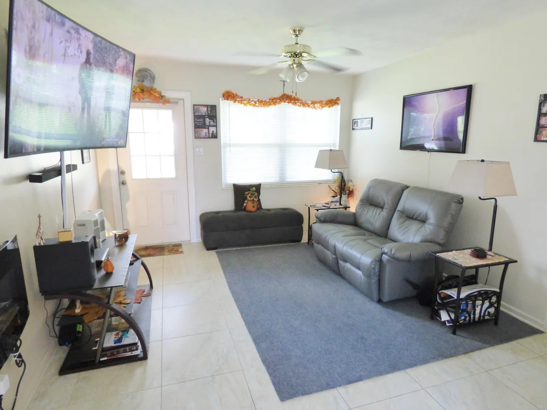 Photo of 2525 N Palm Drive N