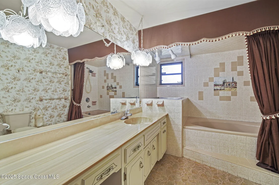 Photo of 1185 Ashlyn Drive