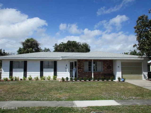 Photo of 840 Bianca Drive NE