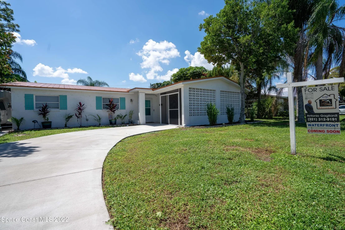 Photo of 2277 Lakeview Drive
