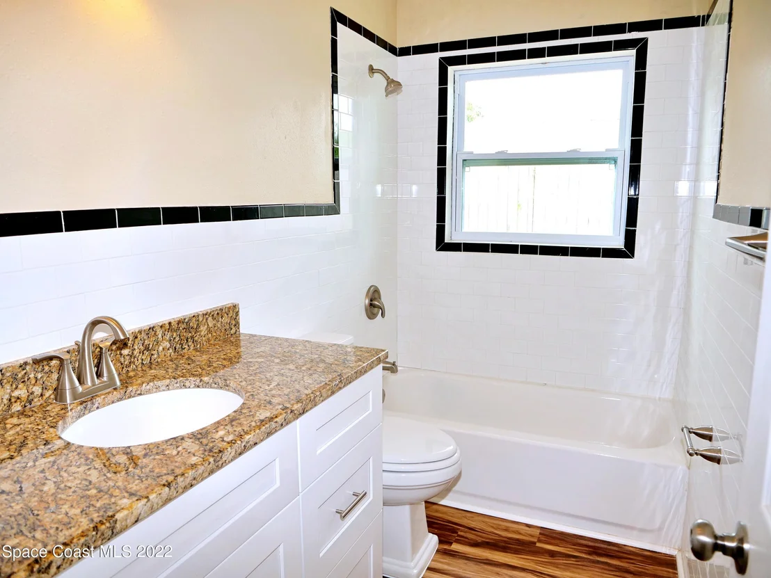 Photo of 4550 Apollo Road