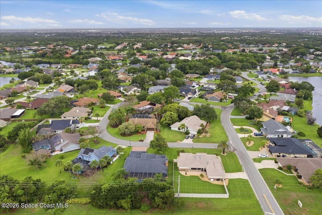 Photo of 560 Sawgrass Circle