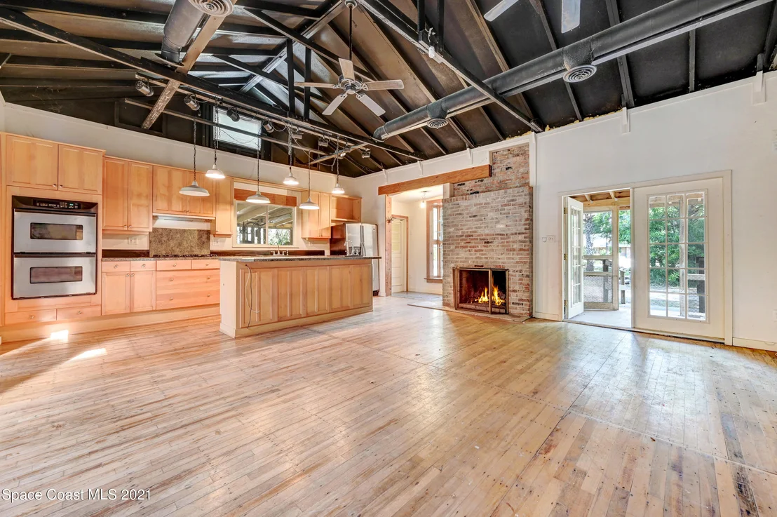 Photo of 6699 Sheridan Road