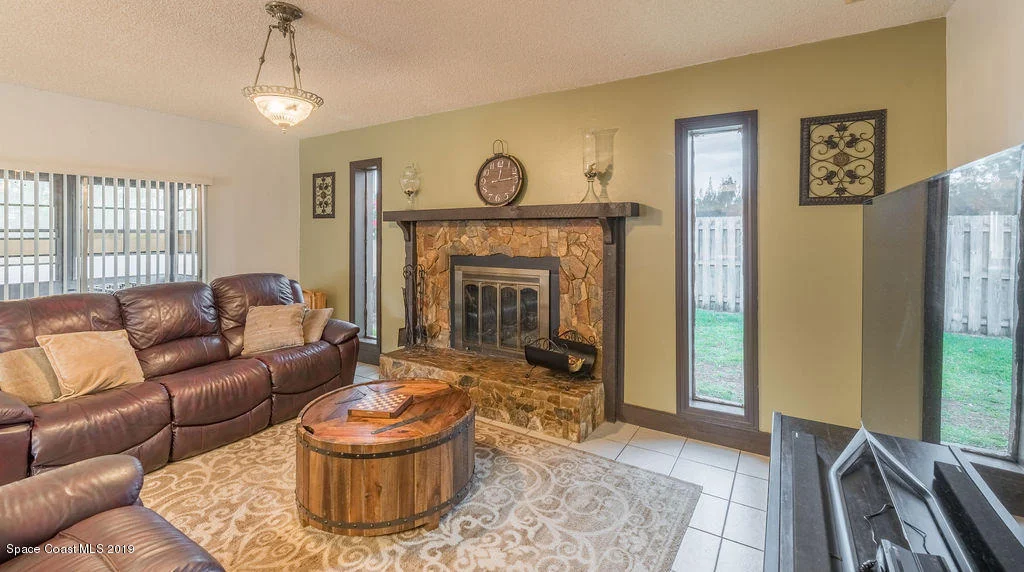 Photo of 979 Sable Lane