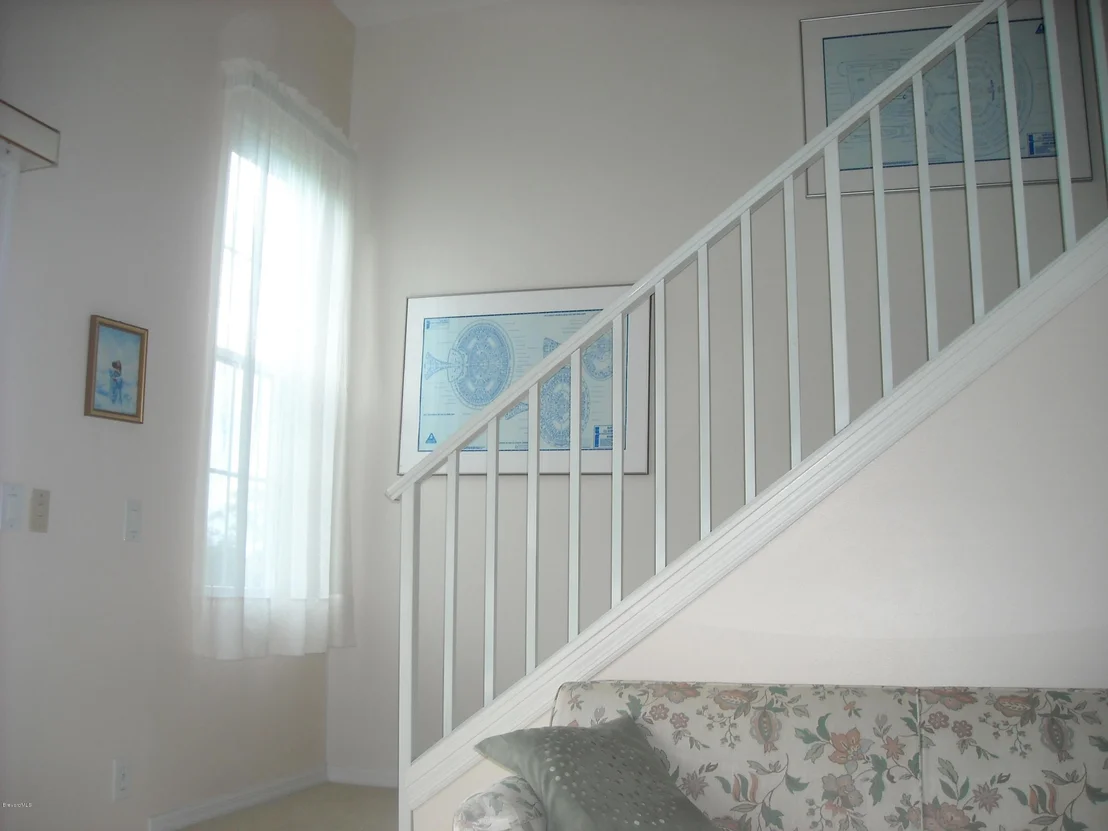 Photo of 993 NE Wateroak Drive