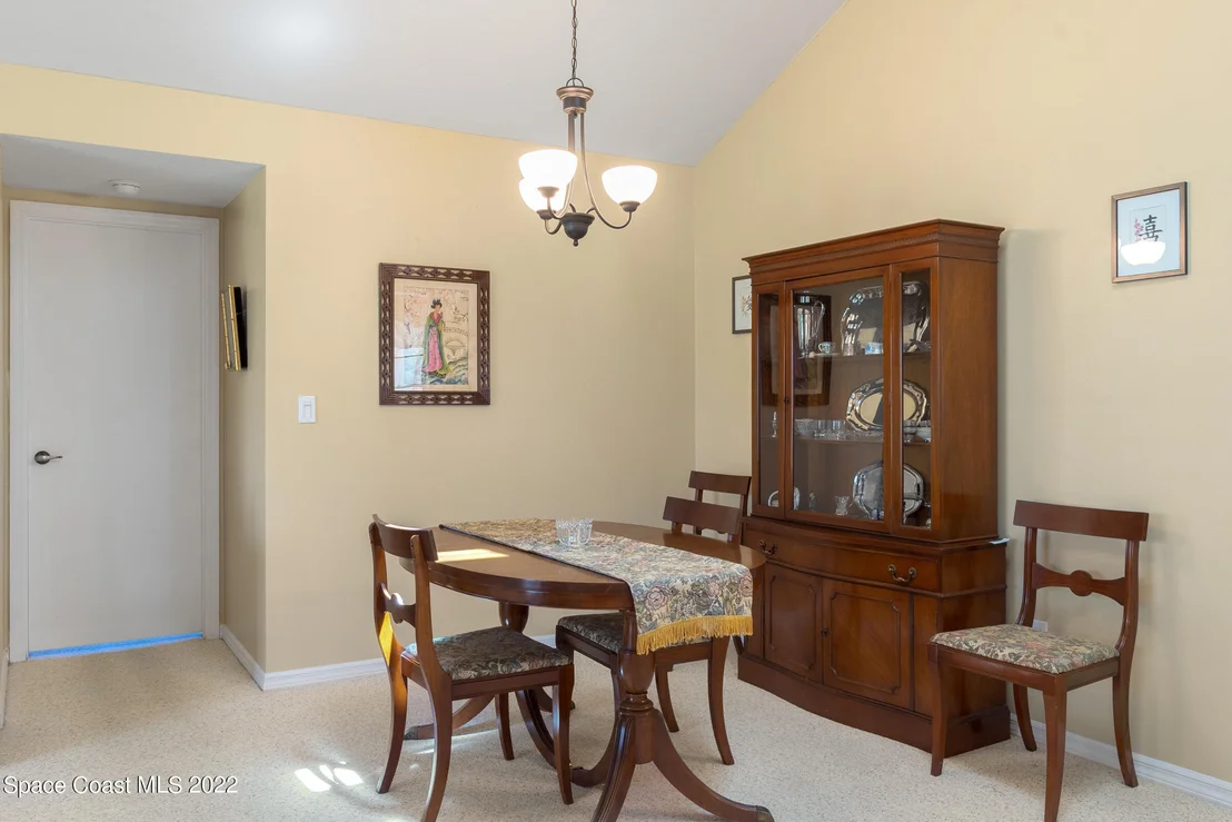Photo of 914 Ridge Lake Drive