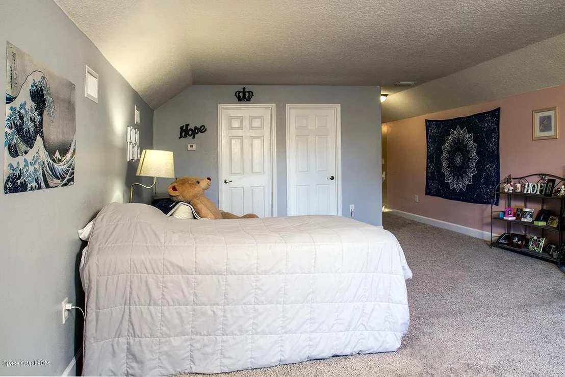 Photo of 565 Dryden Circle