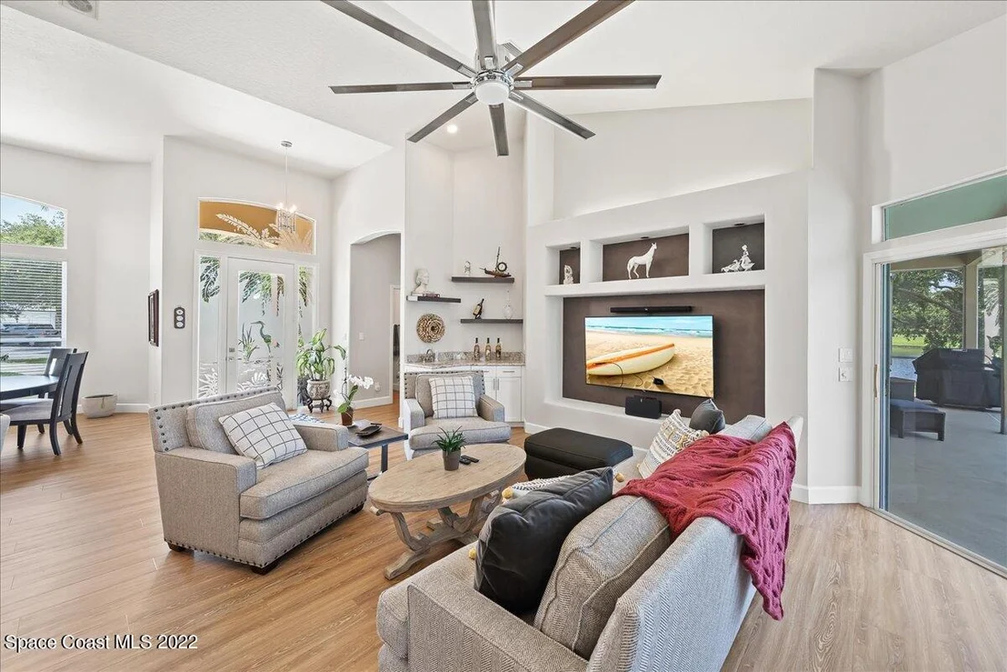 Photo of 302 Sandhurst Drive