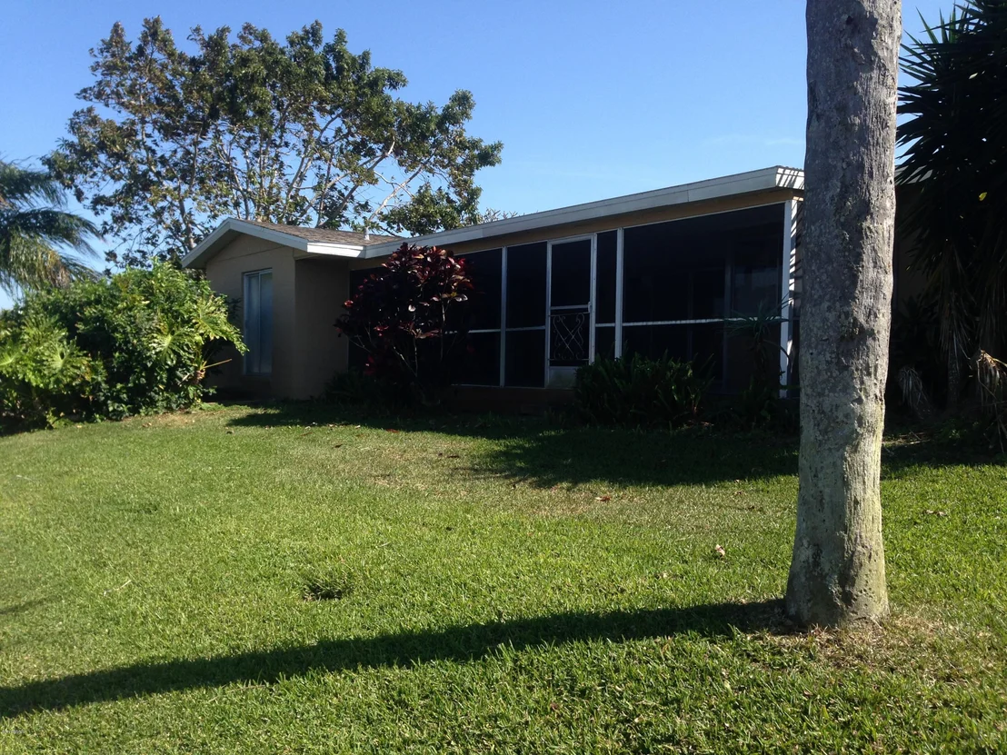 Photo of 441 Cardinal Drive