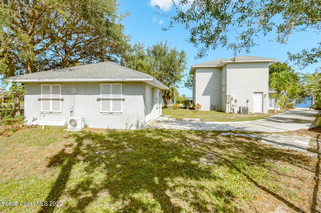 Photo of 2922 Riverview Drive