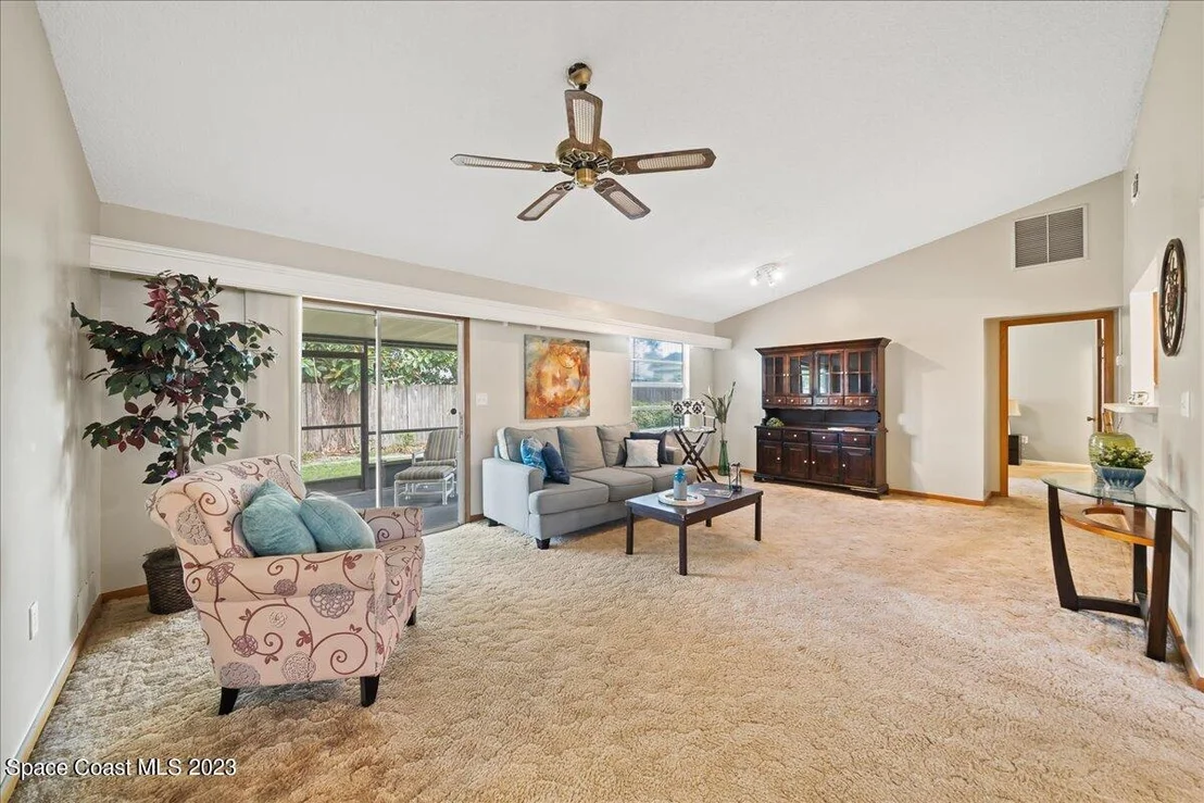 Photo of 809 Pine Valley Court