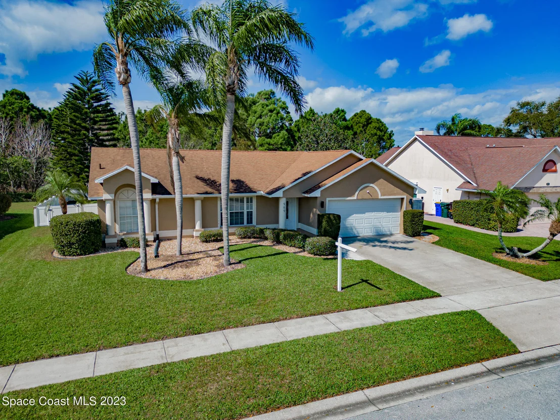 Photo of 969 Tamarind Circle