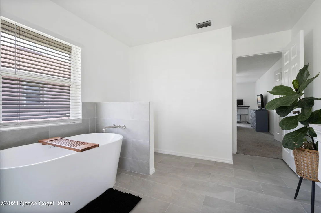 Photo of 1049 Jacaranda Circle