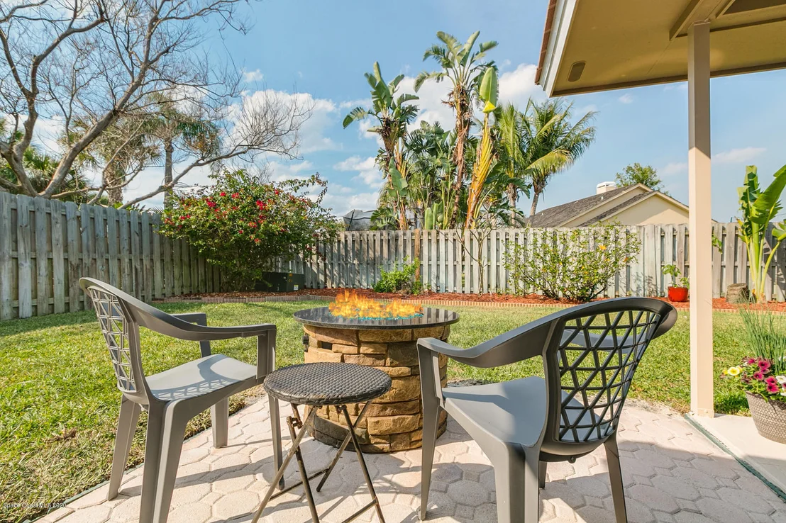 Photo of 552 Rio Casa Drive N