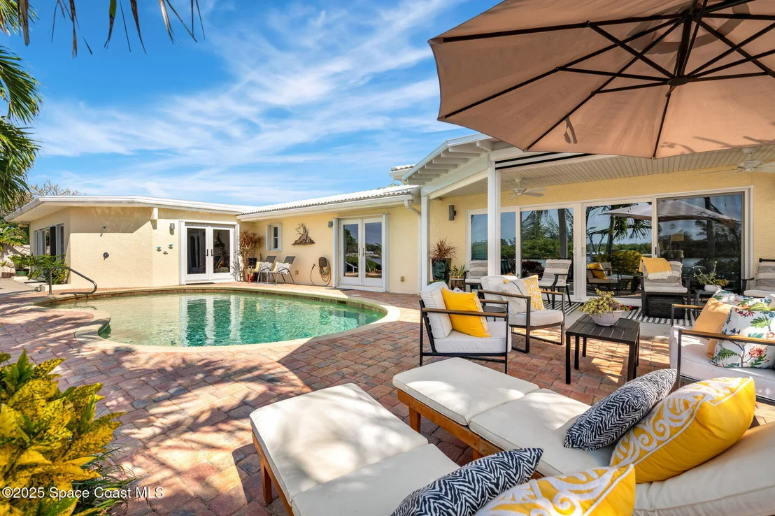 Photo of 561 Capri Road