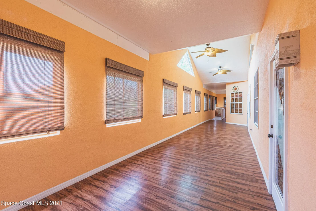 Photo of 585 Amber Lane