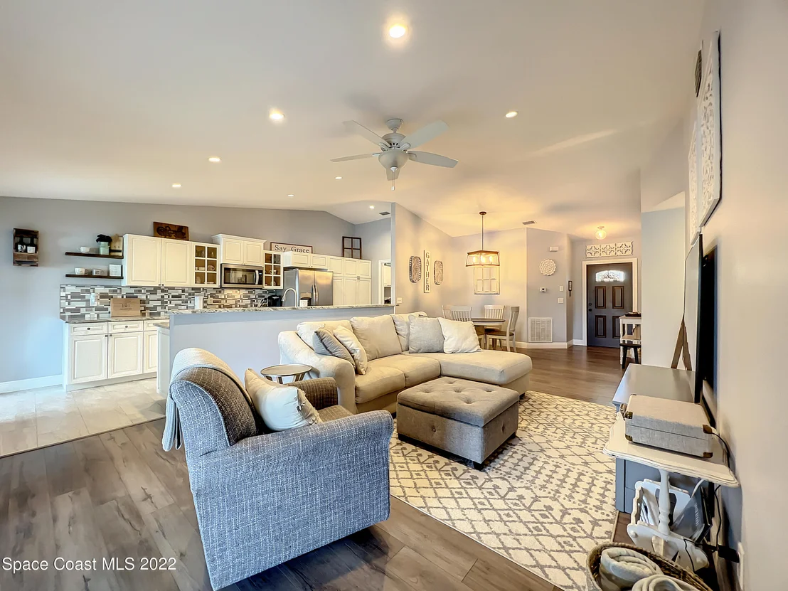 Photo of 1240 Ambra Drive