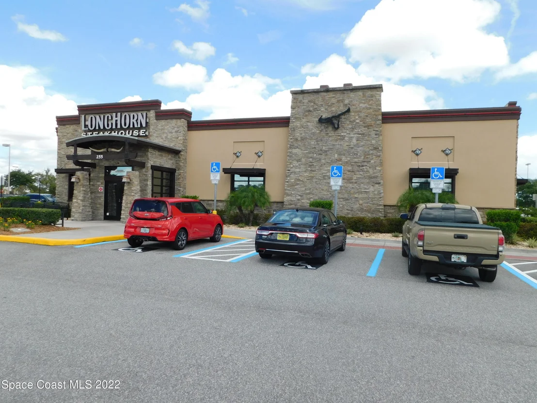 Photo of 3535 Hield Road