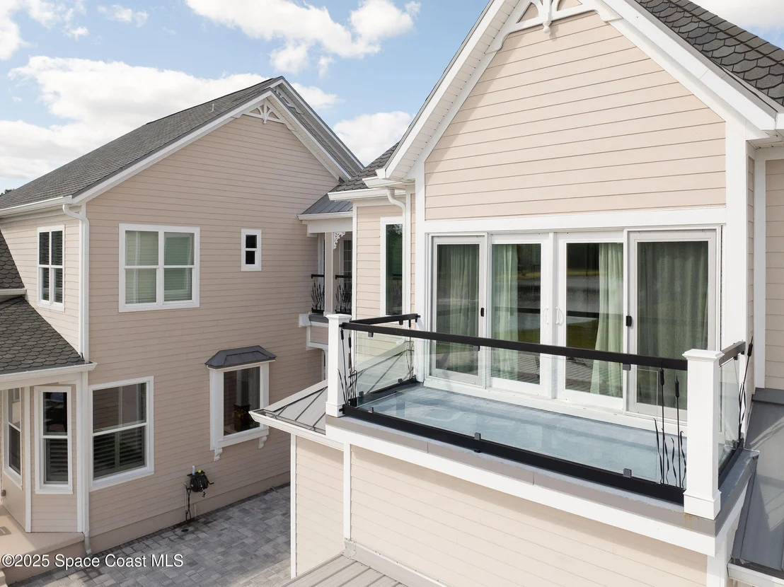 Photo of 4236 Hield Road NW