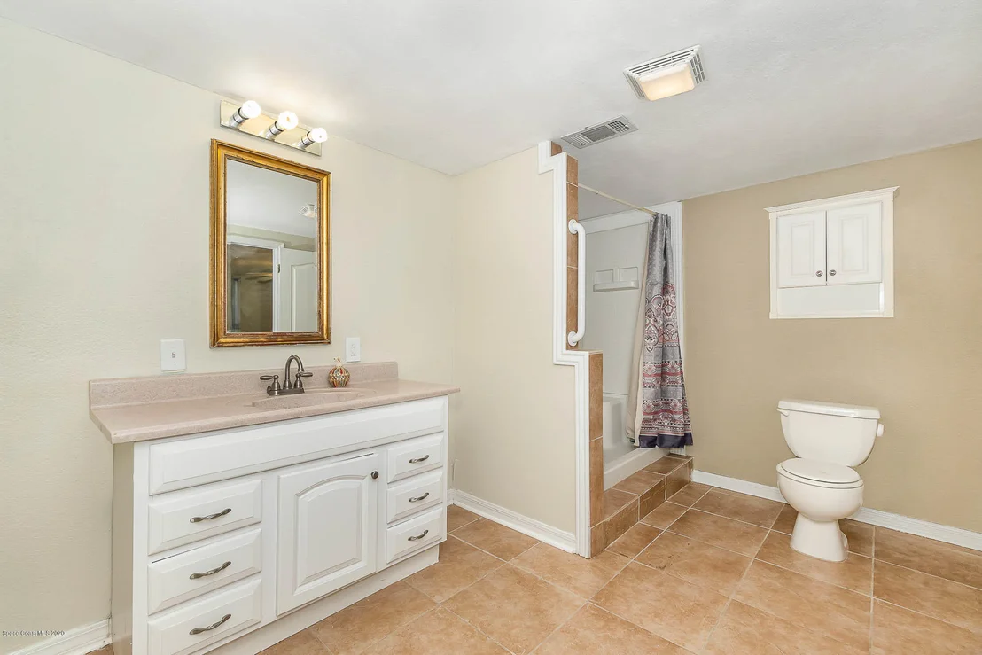Photo of 2525 Coconut Drive