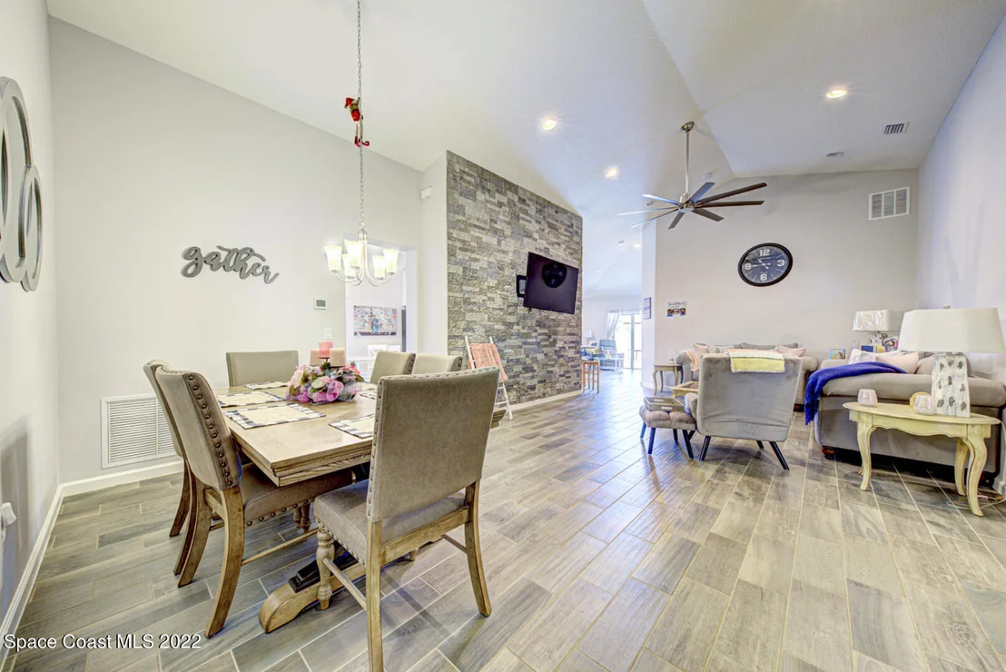 Photo of 1556 Fuji Drive