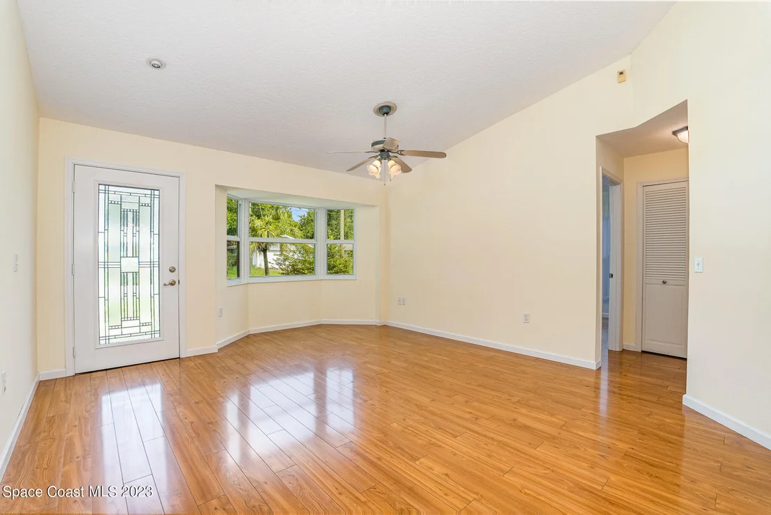 Photo of 6625 Arequipa Road