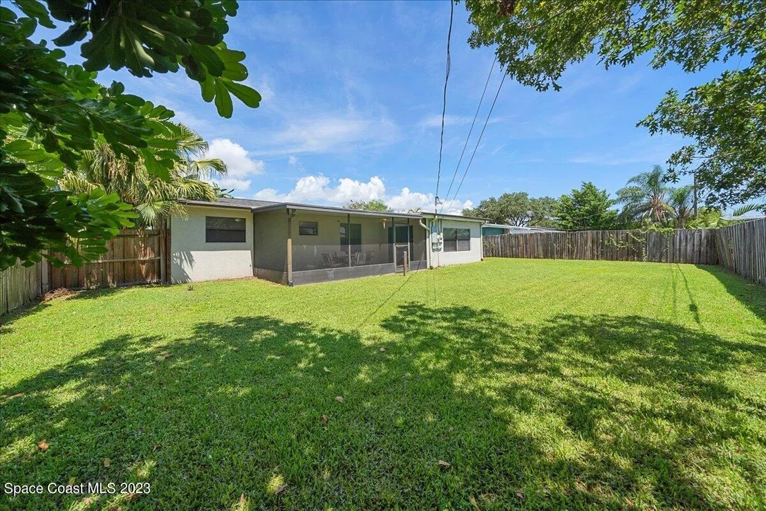 Photo of 533 Clarke Avenue