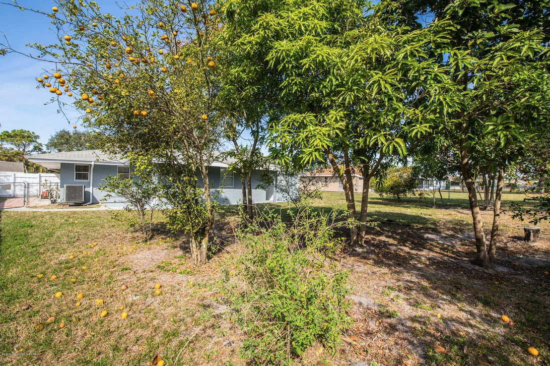 Photo of 1211 Bard Lane NE