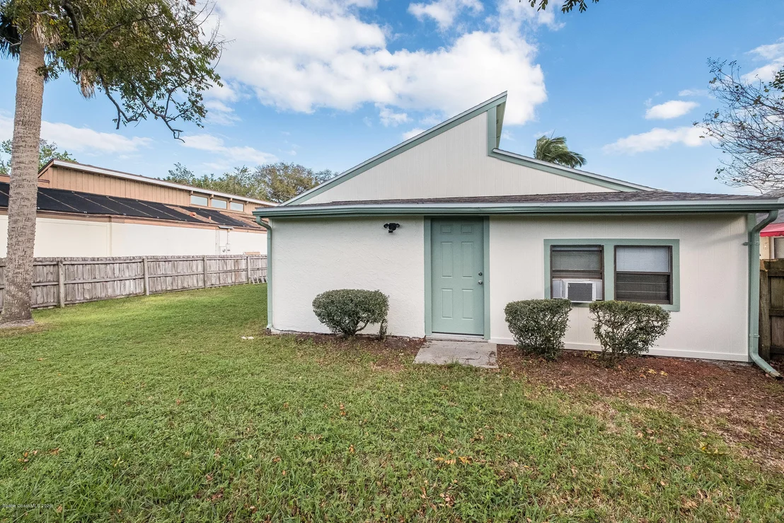 Photo of 142 Woodside Drive