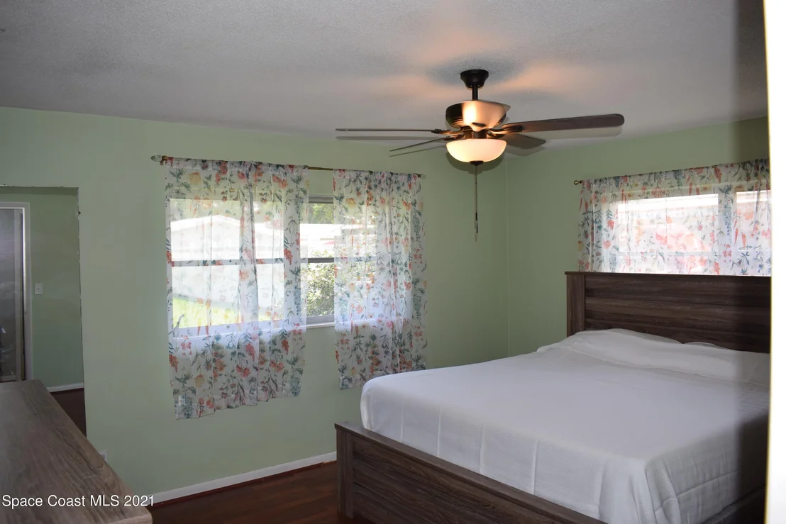 Photo of 536 Conifer Street