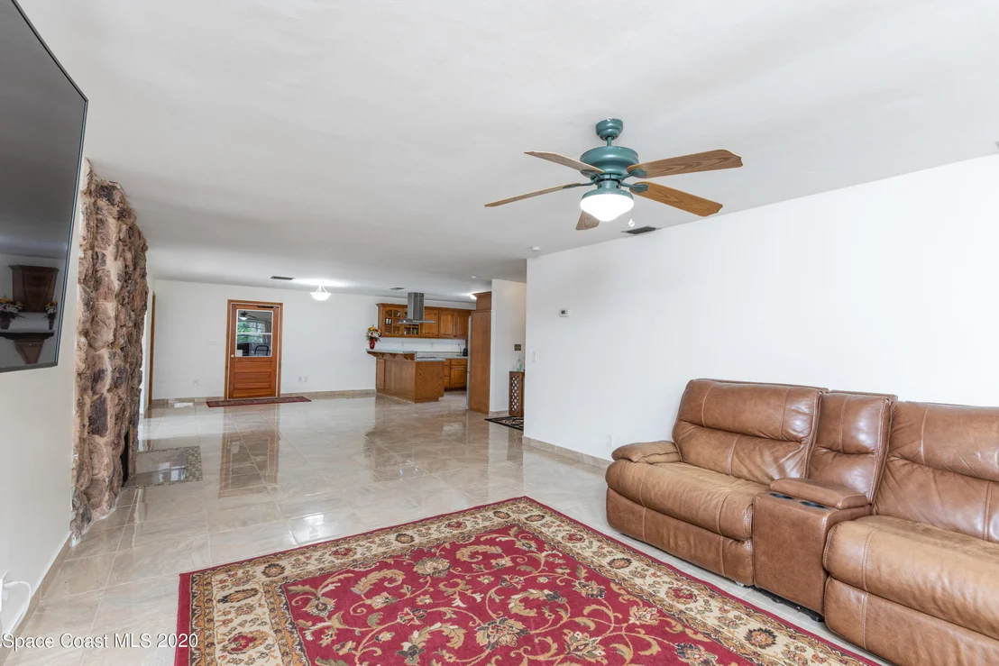 Photo of 1531 Hall Road
