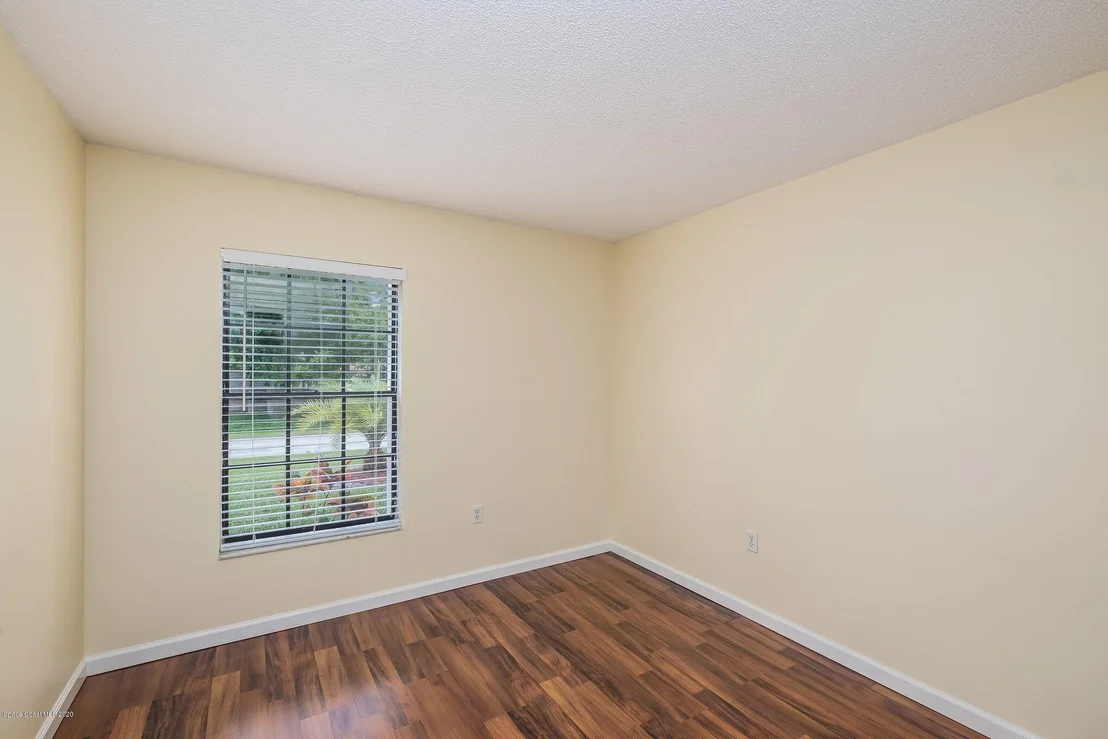 Photo of 424 Orlov Road NW