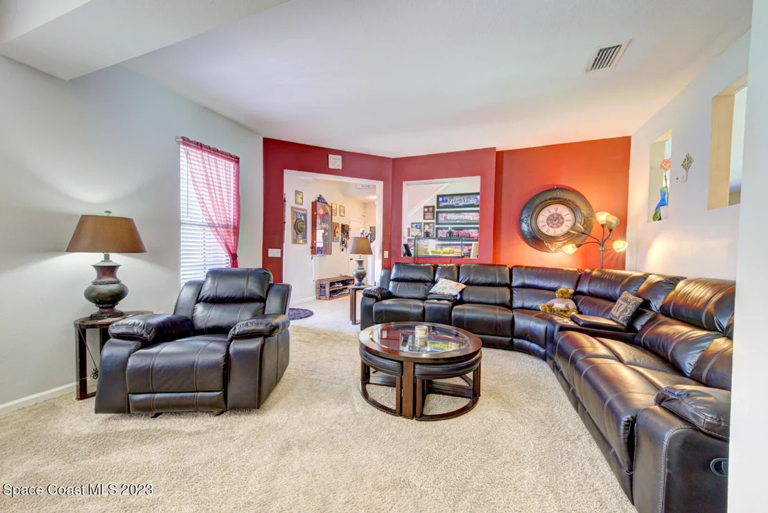 Photo of 194 Dryden Circle