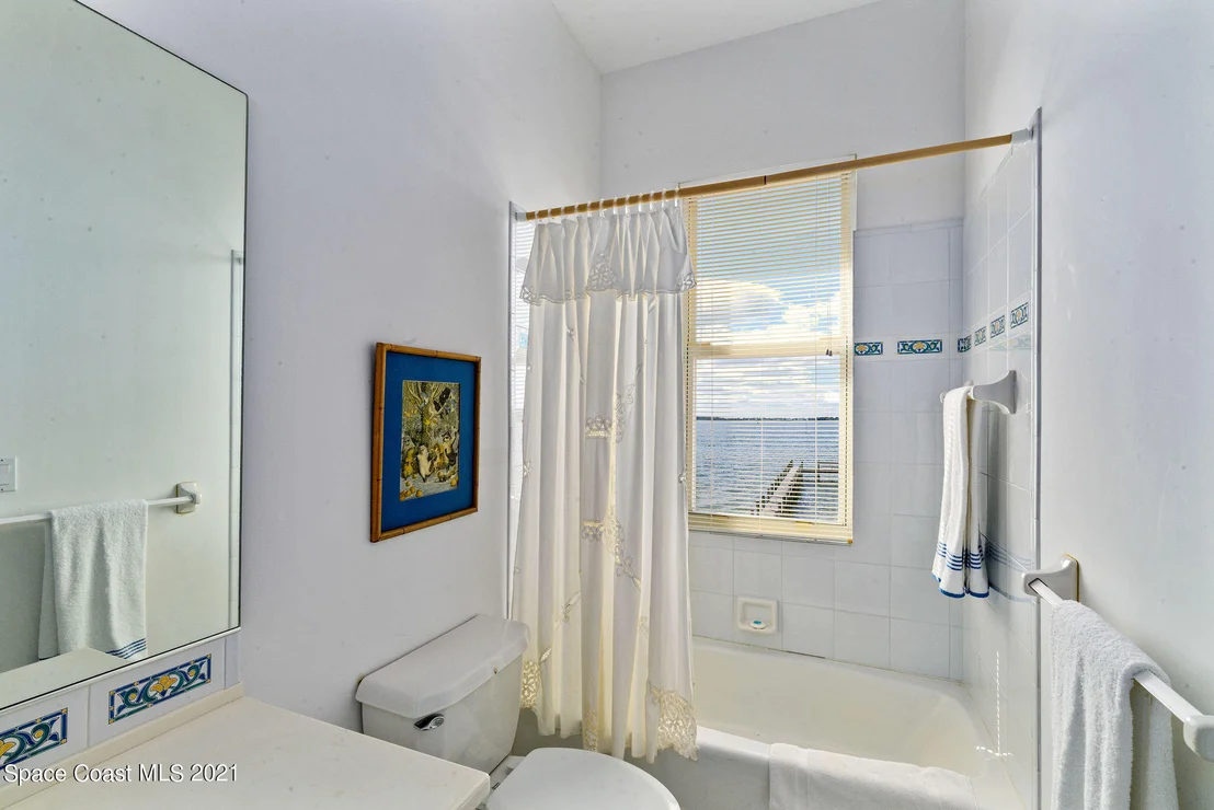 Photo of 176 Bayshore Drive