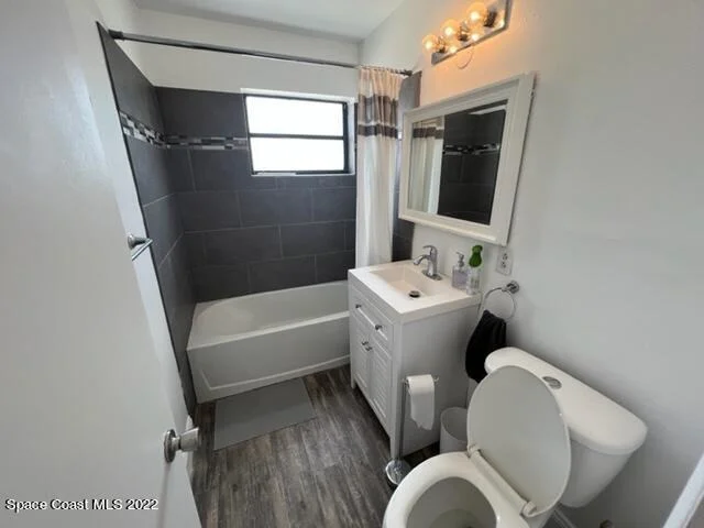 Photo of 865 Bianca Drive NE