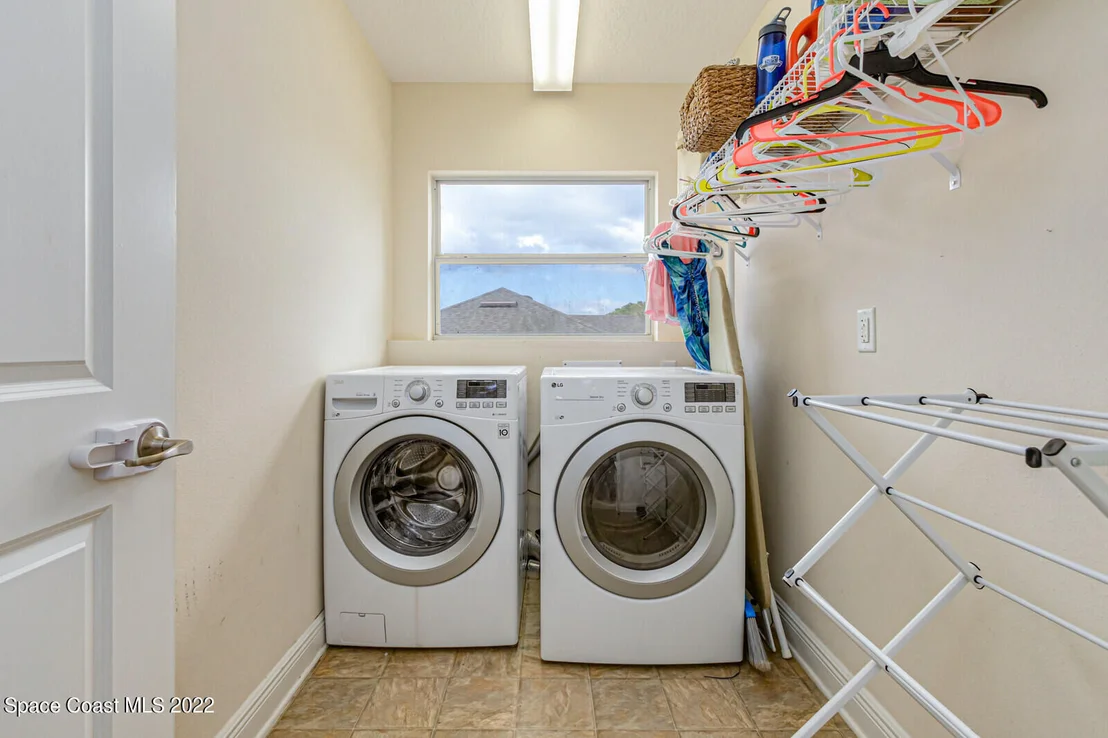 Photo of 2383 Merlin Drive
