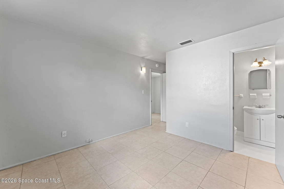 Photo of 1042 Azalea Lane