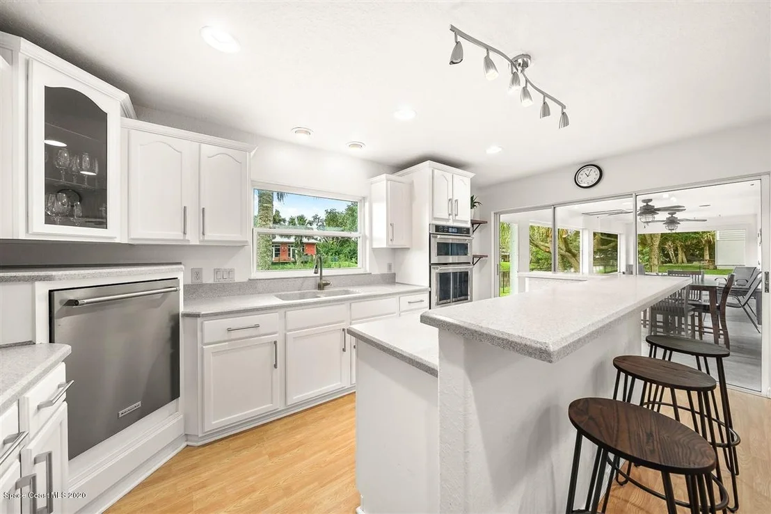 Photo of 4901 Evinrude Road
