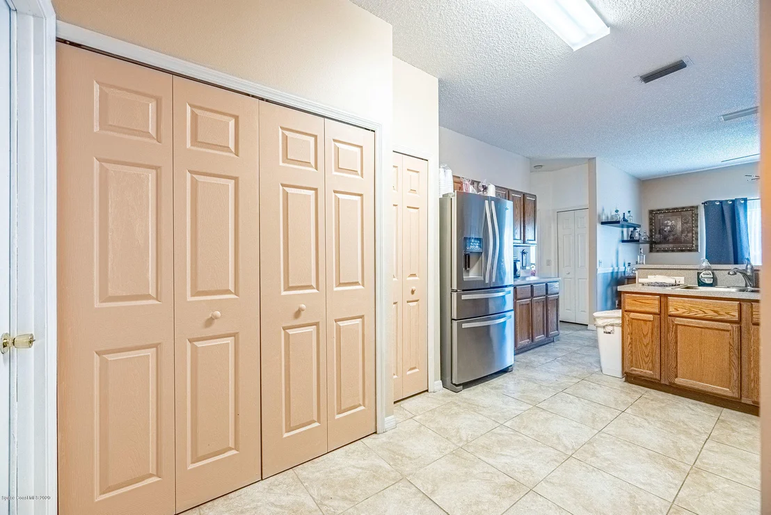 Photo of 1445 Colt Way