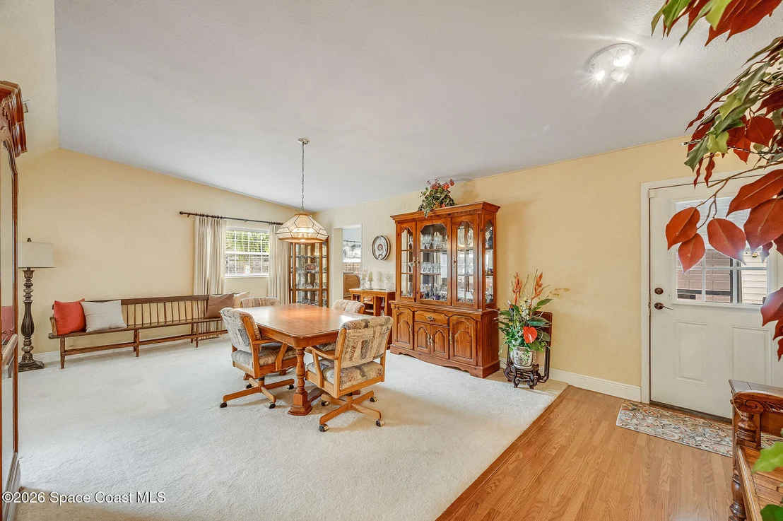 Photo of 986 Sarno Road