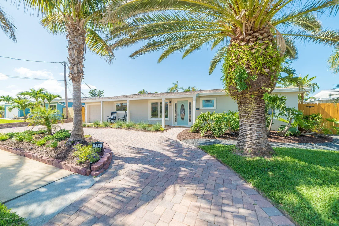 Photo of 417 Cardinal Drive