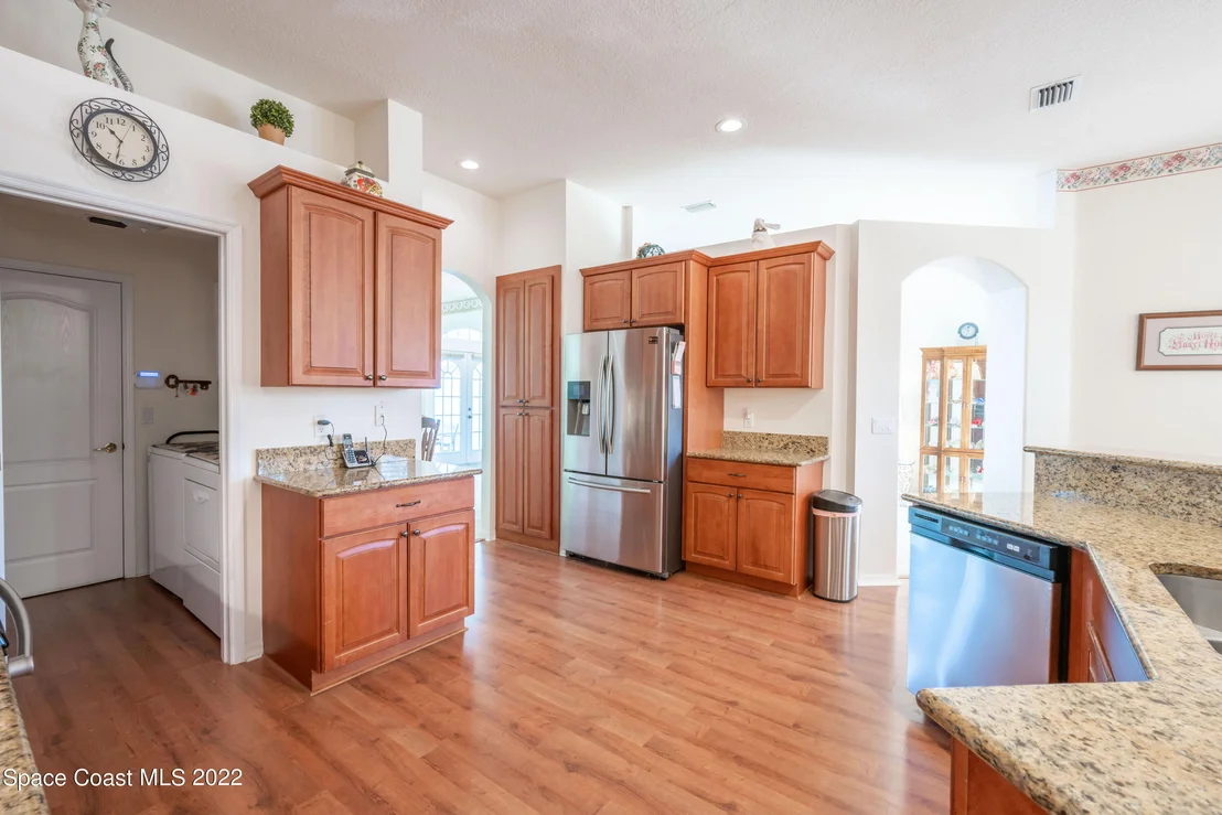 Photo of 697 Carriage Hill Road