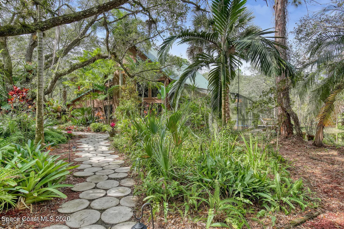 Photo of 3880 Leghorn Road