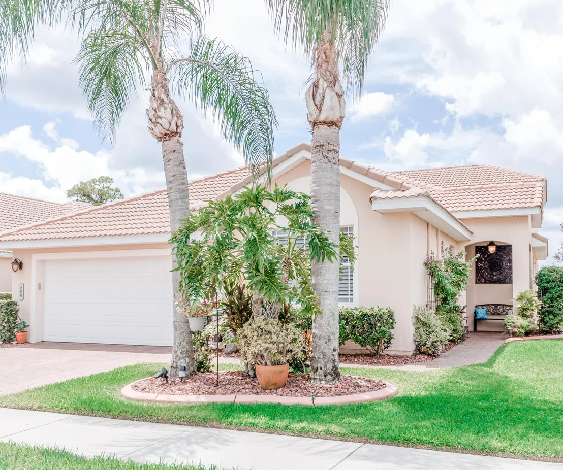 Photo of 800 Glen Abbey Way Way