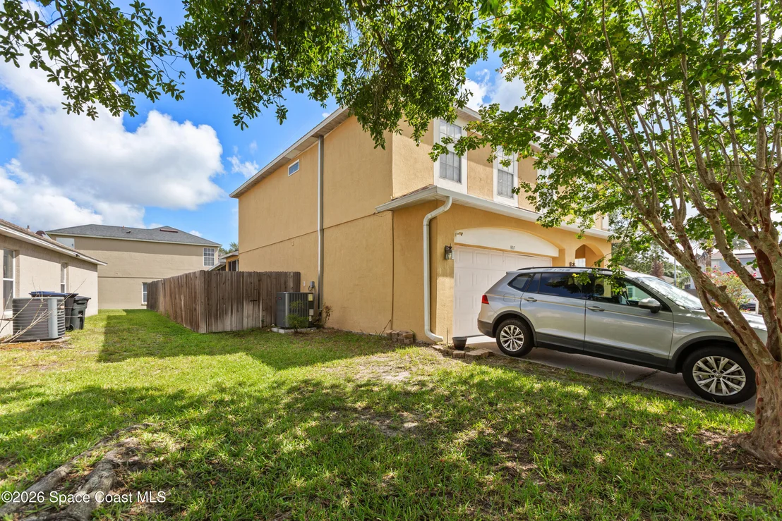 Photo of 807 Jadestone Circle