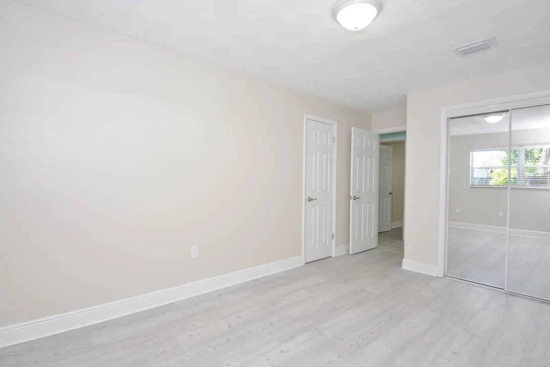 Photo of 460 Oak Ridge Drive