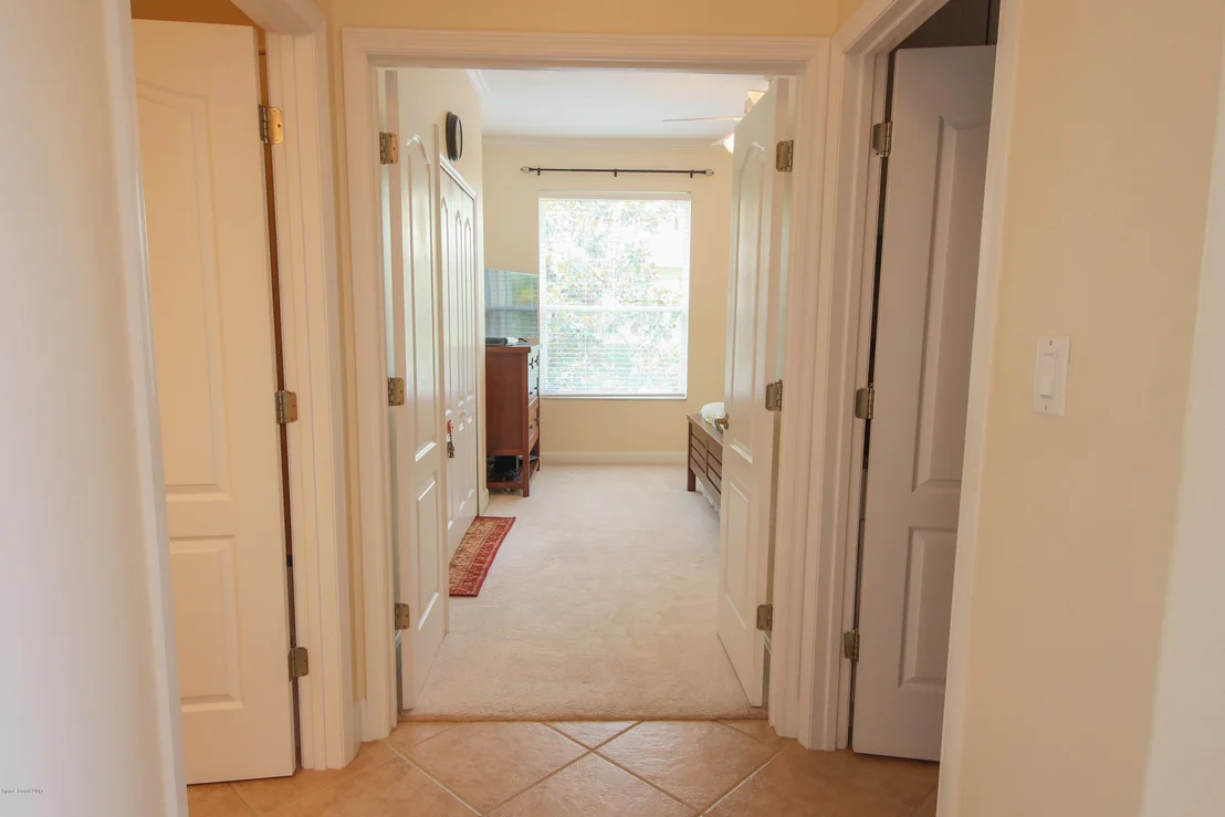 Photo of 885 Chatsworth Drive