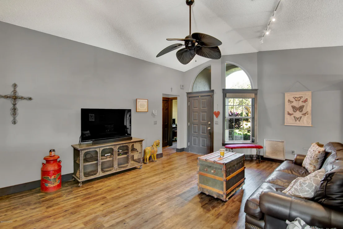 Photo of 8027 Bracken Lane